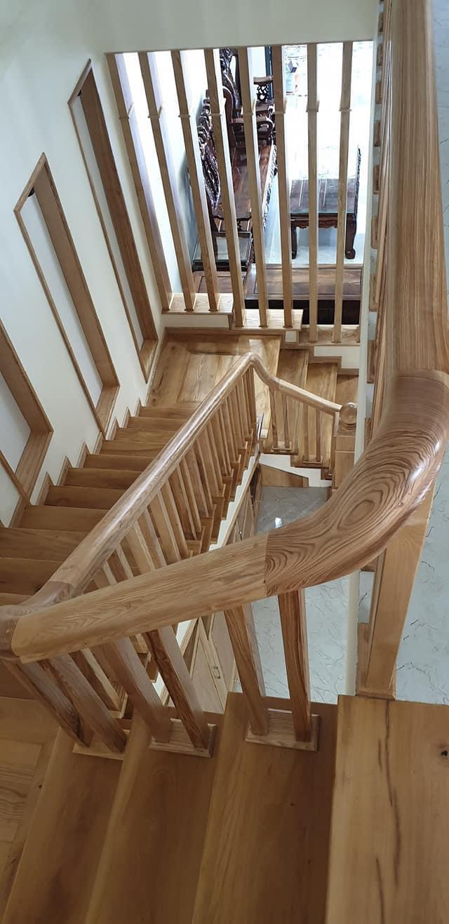 Xưởng làm cầu thang gỗ tự nhiên: Chất lượng đảm bảo, thiết kế theo yêu cầu